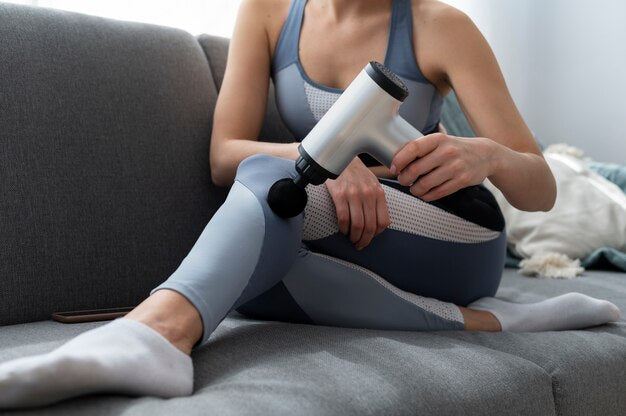 Pistola Para Masajes Portable Bateria Pro Electro Recargable Color Blanco